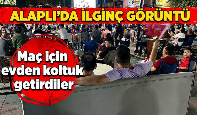 Alaplı’da ilginç görüntü: Maç için evden koltuk getirdiler