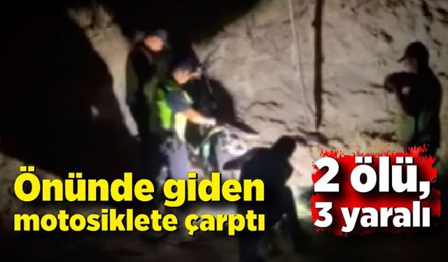 Virajı alamayan otomobil önünde giden motosiklete çarptı: 2 ölü, 3 yaralı