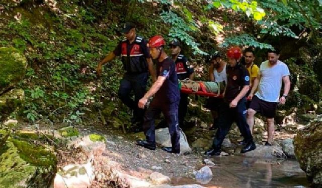 Fotoğraf çekilirken kanyondaki kayalıklardan düştü