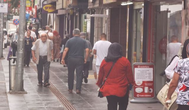 Aniden bastıran yağmur hem şaşırttı hem de sevindirdi