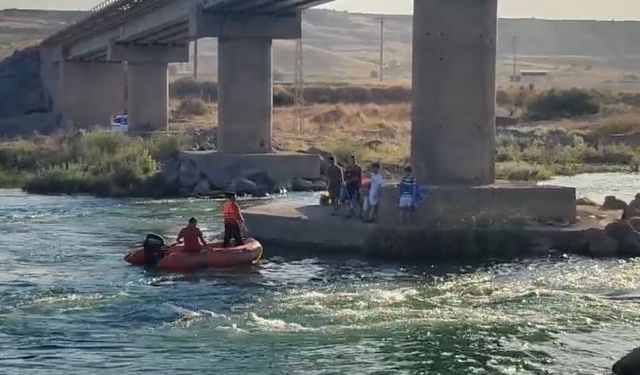 Baraj kapakları açılınca mahsur kalan piknikçiler kurtarıldı