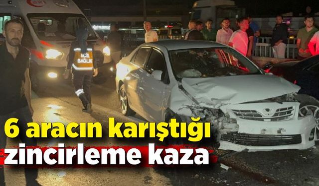 2 aracın karıştı kazayı fark etmeyen 4 araç daha kazaya karıştı