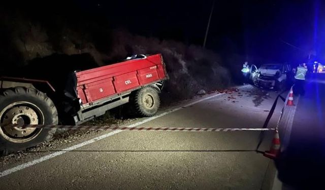 Otomobil traktöre arkadan çarptı: 1 ölü, 3 yaralı