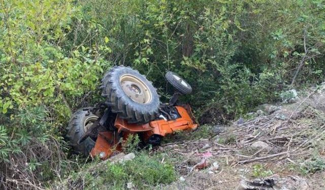 Traktör şarampole yuvarlandı, 13 yaşındaki sürücü yaralandı