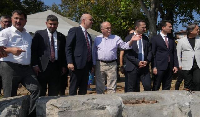 Genel Başkan İleri Konuralp antik kentinde kazı çalışmaları inceledi