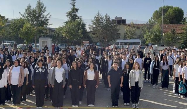 Bolu'da 50 bine yakın öğrenci ders başı yaptı