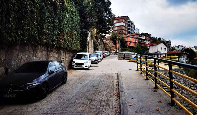 Çöken hastane yolu tamamlanıp trafiğe açıldı