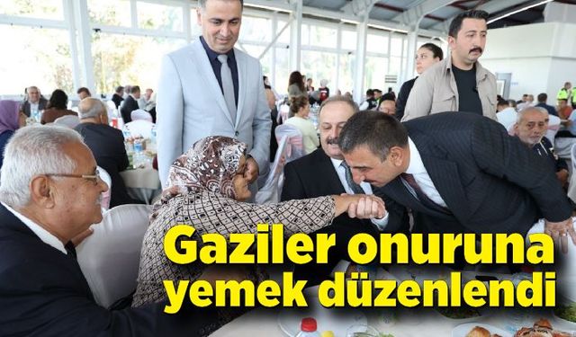 Valilik tarafından Gazilere yemek düzenlendi