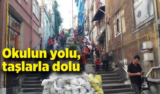 Okulun yolu, taşlarla dolu