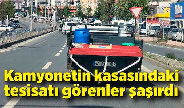 Kamyonetin kasasındaki sıhhi tesisatı görenler şaşırdı