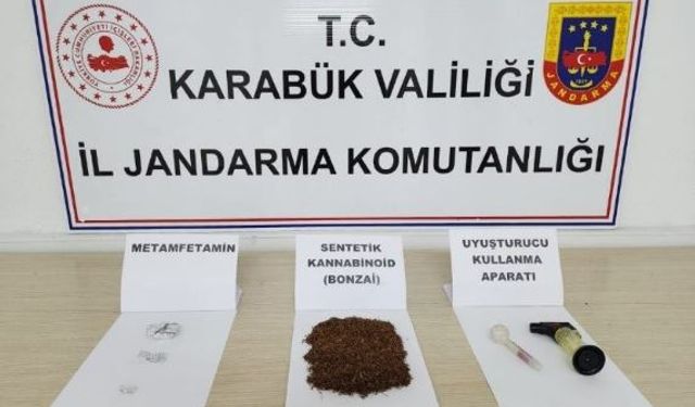 Üzerlerinde uyuşturucu çıkan 3 kişi gözaltına alındı