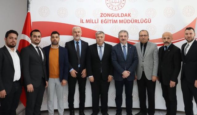 MHP Teşkilatı Milli Eğitim Müdürünü ziyaret etti