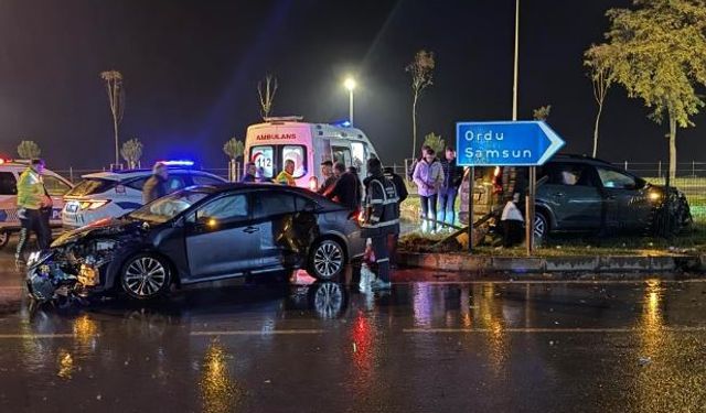 Ordu’da iki otomobil çarpıştı: 5 yaralı