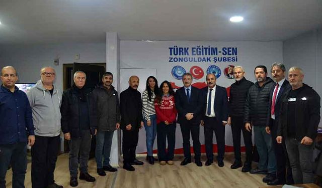 MHP’den Kamu-Sen’e Öğretmenler Günü ziyareti