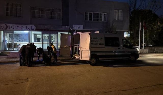 Sokakta yürüyen 18 yaşındaki genç, silahlı saldırıda öldü