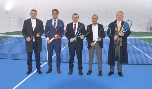 Tenis kortları Çaycuma’da hizmete girdi