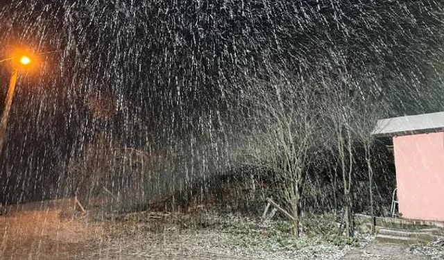 Kastamonu'nun yüksek kesimlerinde kar yağışı etkili oluyor