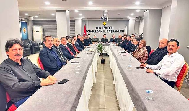 Ak Parti Merkez İlçe Haftalık toplantısını gerçekleştirdi