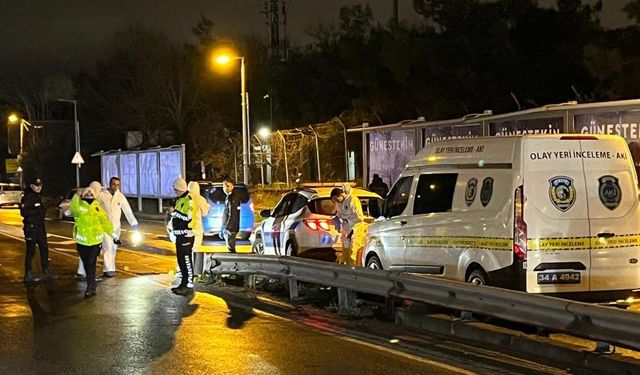 Motosikletli polisler bariyere çarptı: Bir polis hayatını kaybederken, diğeri ağır yaralı