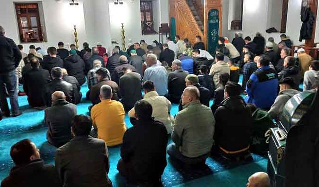 Devrek’te Kadir Gecesi coşku içerisinde idrak edildi