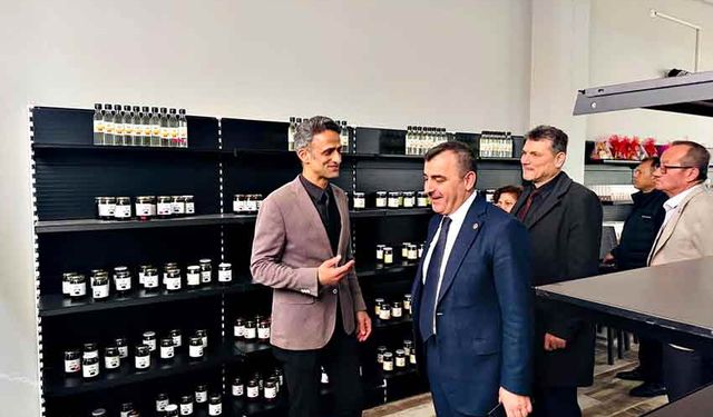 Kadın girişimcilere destek; yöresel ürünler mağazası