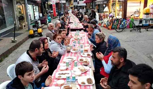 Ortaçesme esnafı iftarda bir araya geldi