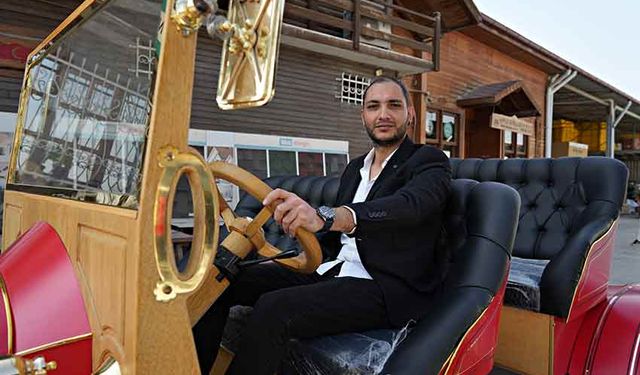Nostalji aşığı genç 1925 model otomobilin elektriklisini yaptı