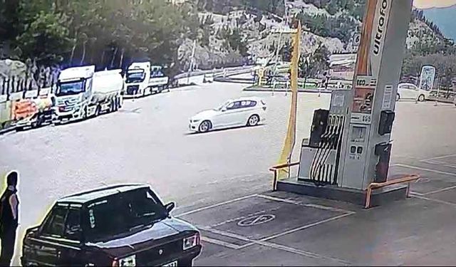 Akaryakıt istasyonunda attığı drift pahalıya patladı