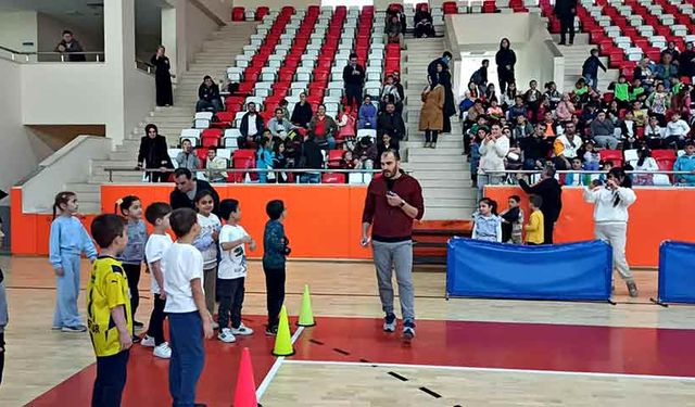 İlkokul fiziksel etkinlik oyunları yapıldı