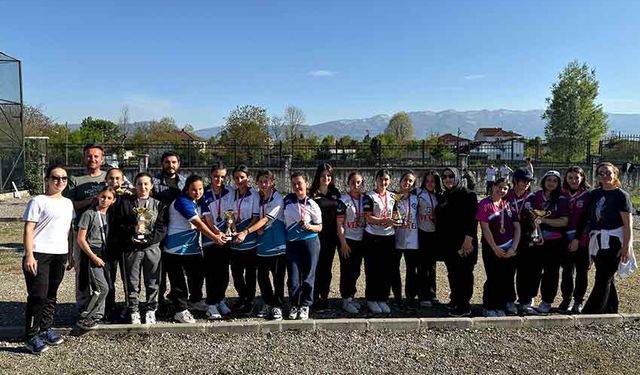 Demir bilyeler şampiyonluk için atıldı