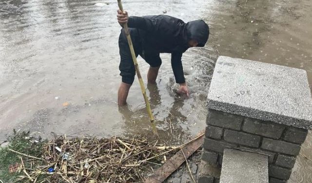 Çöpler giderleri tıkadı, Muhtar vatandaşları uyardı