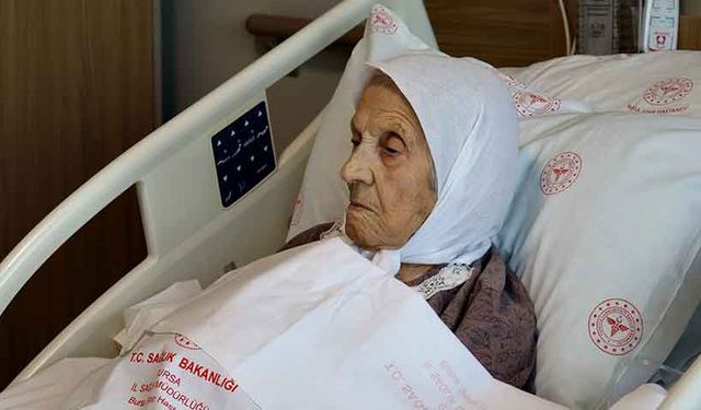 104 yaşındaki hasta, kapalı kalp ameliyatıyla sağlığına kavuştu