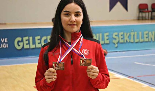 Badmintonda Avrupa 3.'sü olan Halenur Küçüksevgili'nin hedefi olimpiyatlar