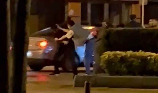 Sokak ortasında yumruklar havada uçuştu