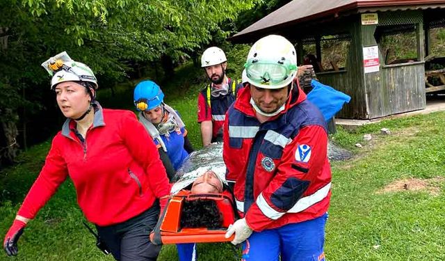 Düzce’de UMKE temel ve medikal kurtarma eğitimi gerçekleştirildi