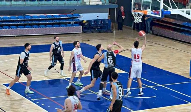 EBBL 2. Lig Play-Off: Düzce 81 Basketbol: 57 - Merzifon Belediyespor: 59