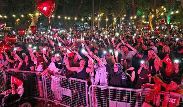 Devrek'te Gençlik Festivali renkli görüntülere sahne oldu