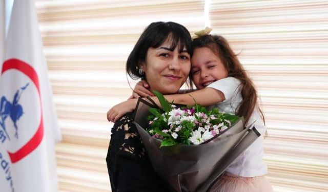 Anneler hem şaşırdı hem de gözyaşlarına boğuldu