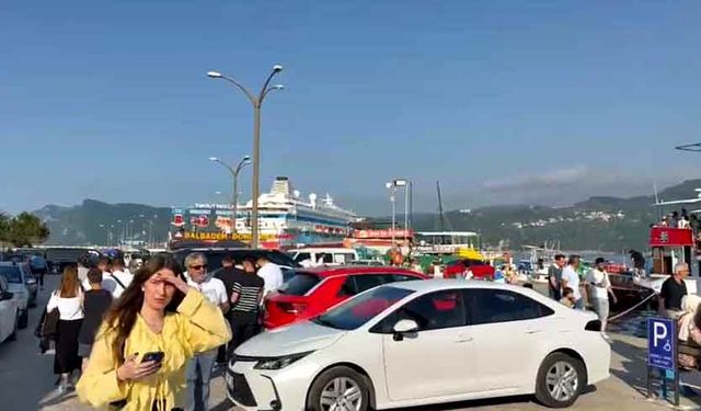 Nüfusunun 40 katı turist ağırladı