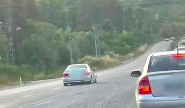 Trafik güveliğini tehdit eden sürücünün ehliyetine el konuldu