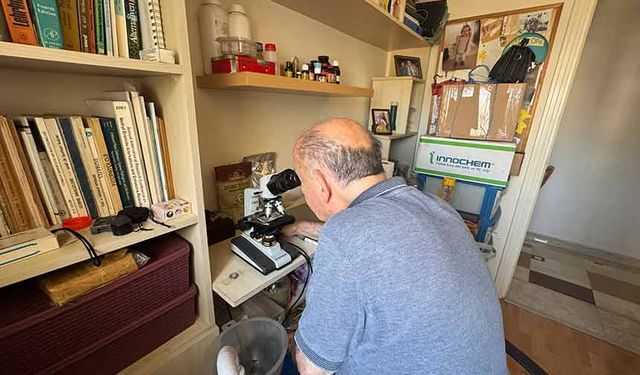 Evinin bir odasını labaratuvar haline getirdi, araştırmalarına ara vermedi