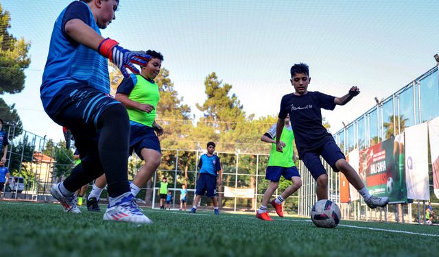 Büyükşehir Futbol Akademisi'nde yeni sezon başladı