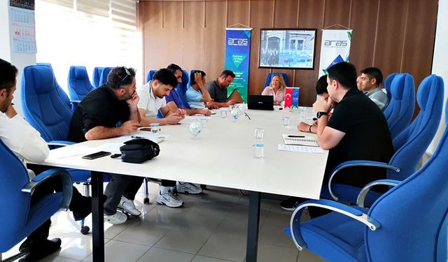 Aras EDAŞ’tan Hizmet Bölgesinde "Etkili İletişimle Fark Oluşturma ve Şikâyet Yönetimi" Eğitimi