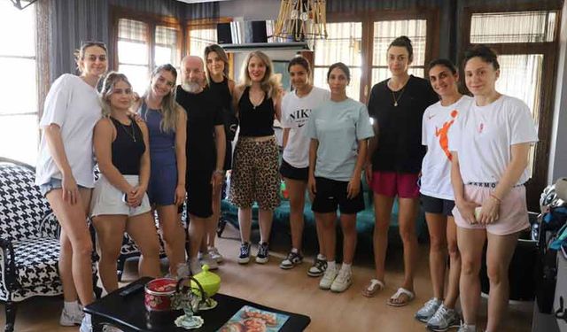 Manisa’nın tek kadın basketbol takımı diyetisyen kontrolünden geçti