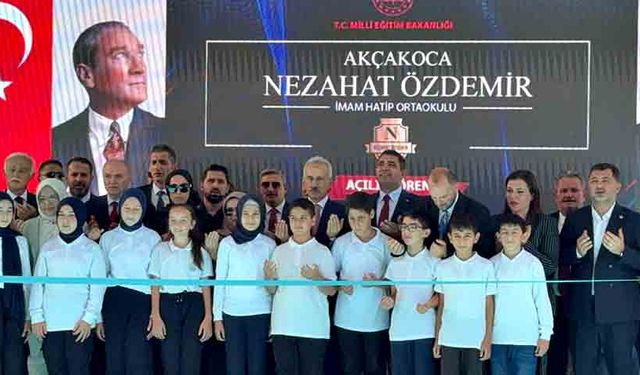 Düzce Nezahat Özdemir İmam Hatip Ortaokulu törenle açıldı
