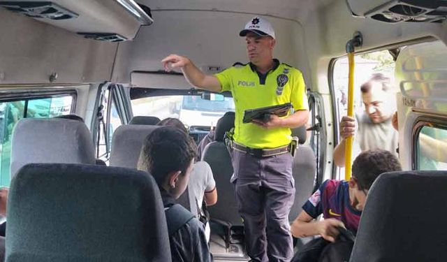 Bafra'da okul servis araçlarına sıkı denetim