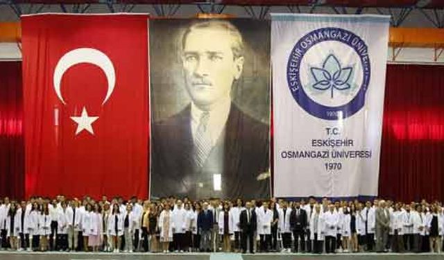 ESOGÜ Tıp Fakültesi’nin yeni öğrencileri beyaz önlüklerini giydi