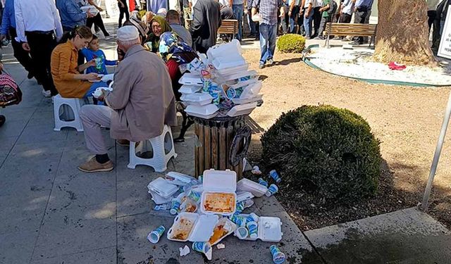 Kırşehir'de Ahi pilavı dağıtımında izdiham