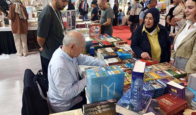 Tarihçi Ahmet Şimşirgil'den Fatih dizisi ve Selimiye çıkışı: "Osmanlı'yı itibarsızlaştırıyorlar"