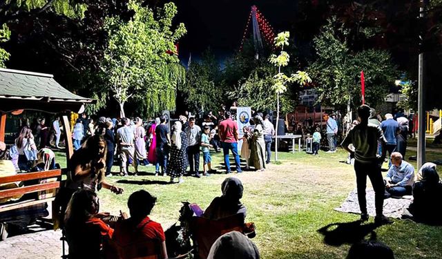Van Büyükşehir Belediyesinin yaz konserleri binlerce sanatseveri buluşturdu